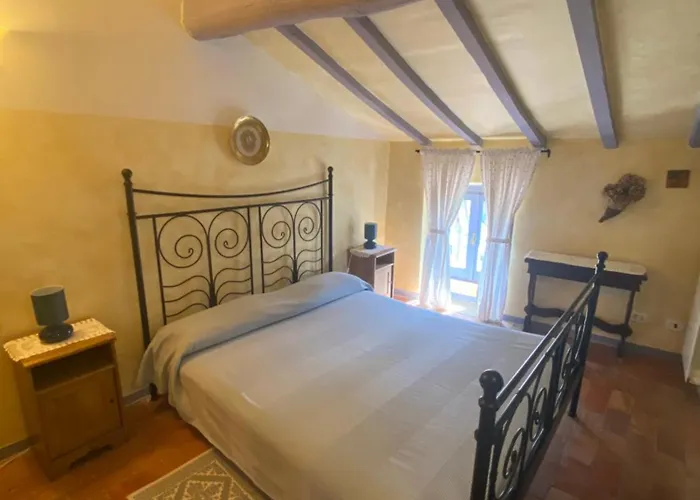 Maison Dina