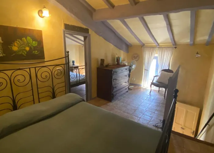 Maison Dina